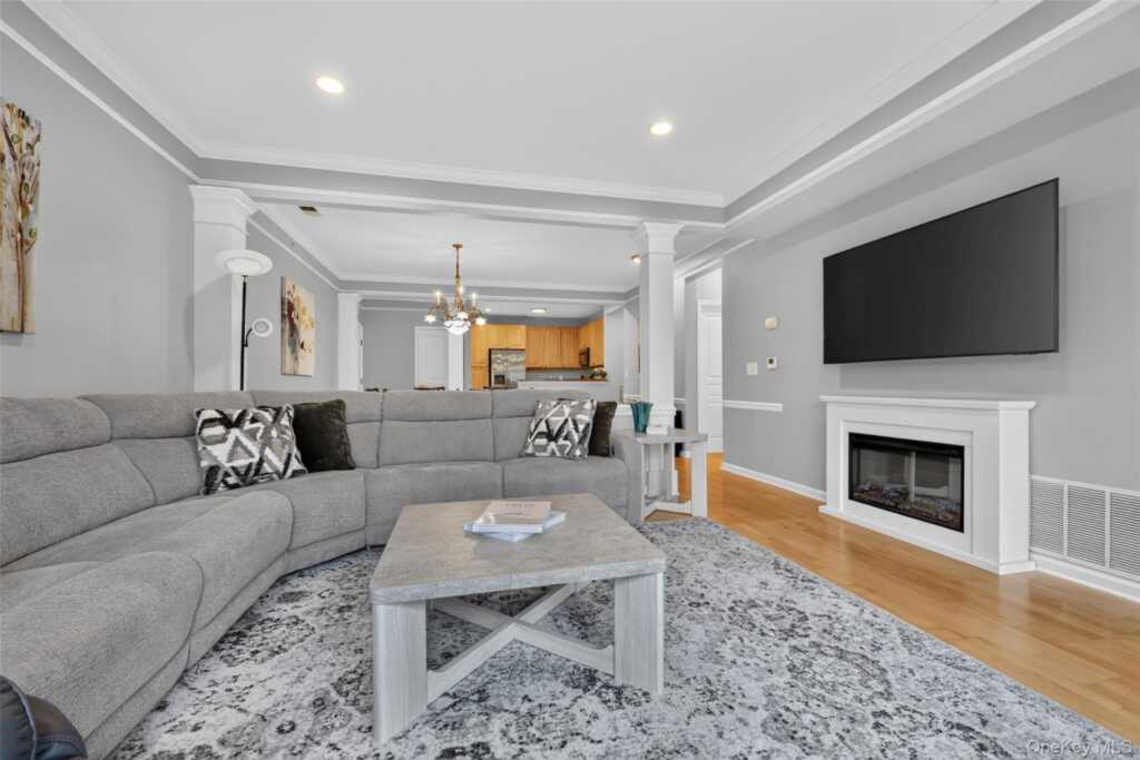 24 N De Baun Avenue, Unit #305, Suffern, NY 10901 - Photo 10 of 48