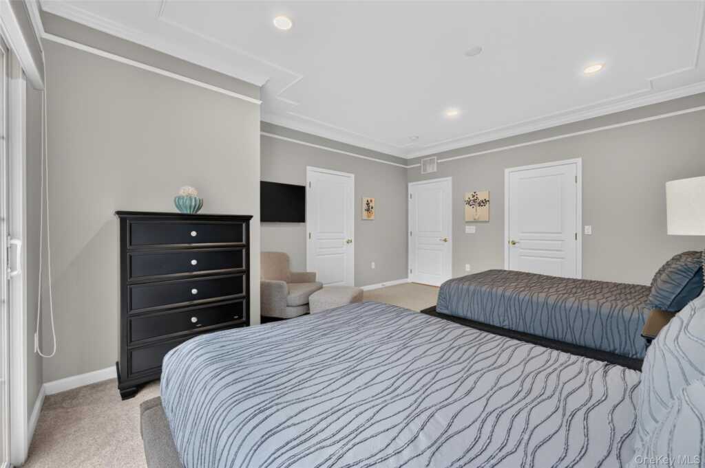24 N De Baun Avenue, Unit #305, Suffern, NY 10901 - Photo 19 of 48