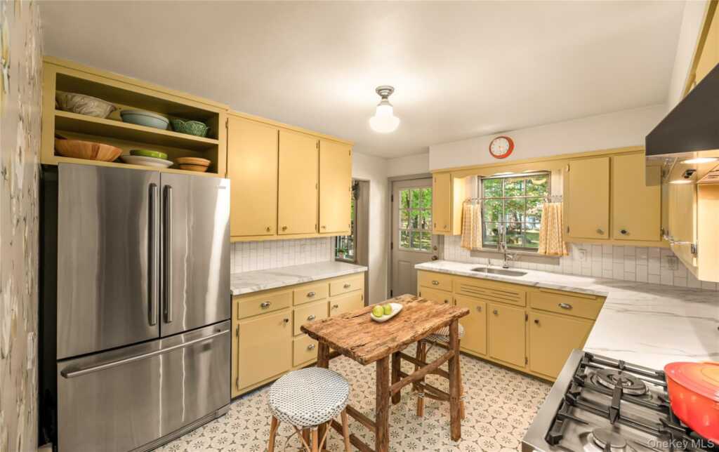 214 Foss Drive, Nyack, NY 10960 - Photo 10 of 35
