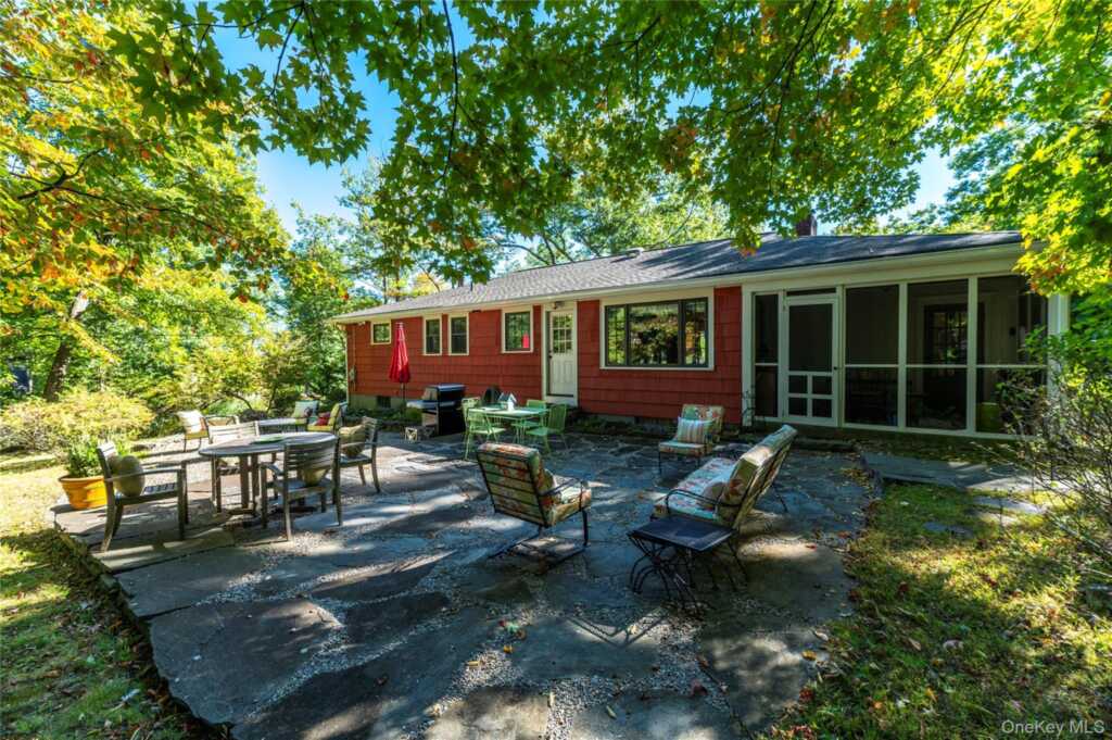 214 Foss Drive, Nyack, NY 10960 - Photo 11 of 35