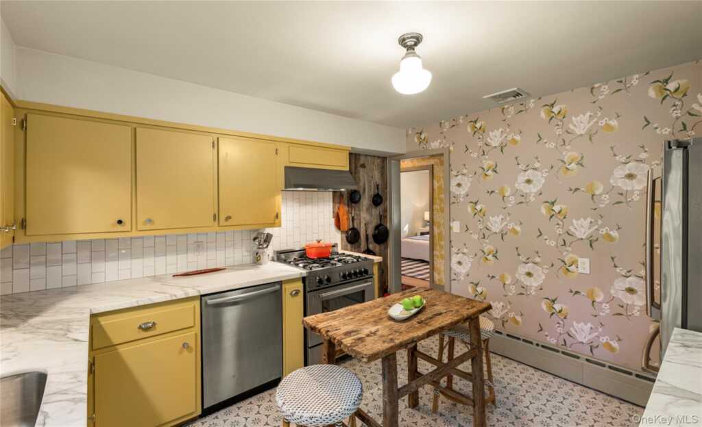 214 Foss Drive, Nyack, NY 10960 - Photo 13 of 35