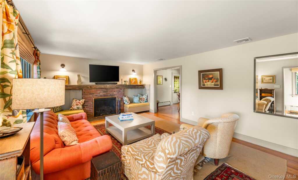 214 Foss Drive, Nyack, NY 10960 - Photo 2 of 35