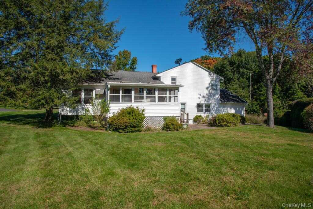 4 Robin Street, Pearl River, NY 10965 - Photo 28 of 37