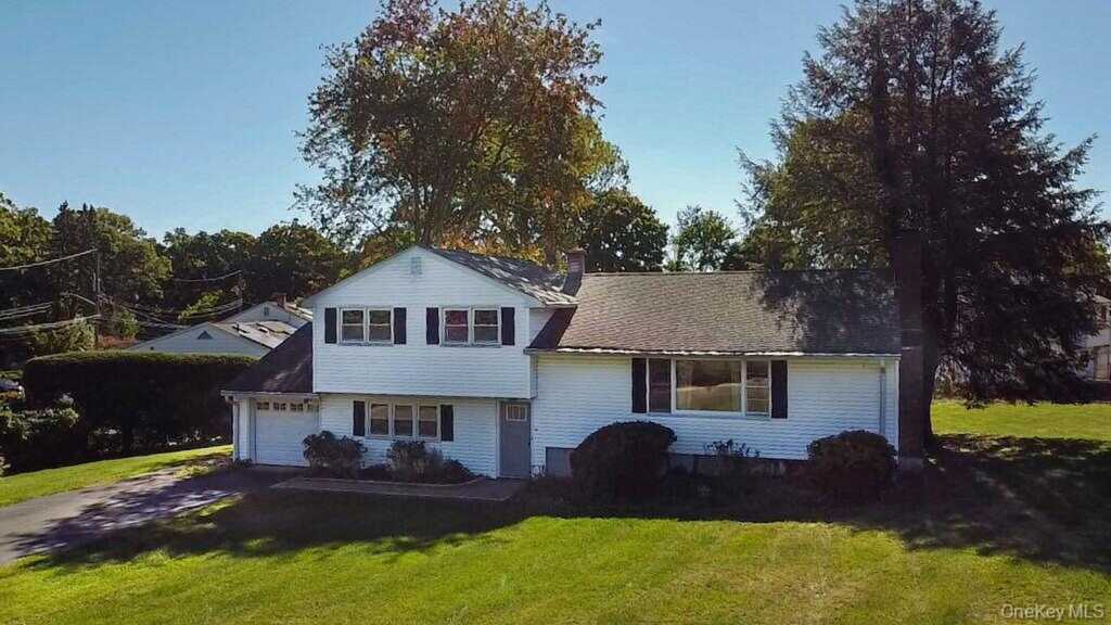 4 Robin Street, Pearl River, NY 10965 - Photo 36 of 37
