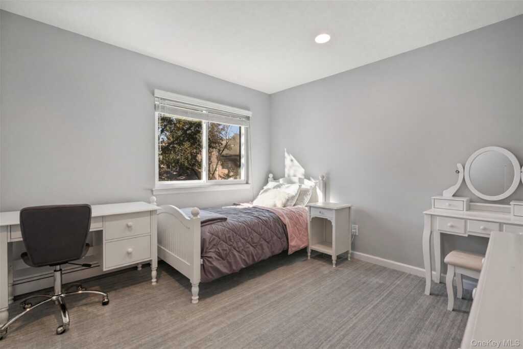 192 Ivy Hill Crescent, Rye, NY 10573 - Photo 19 of 29
