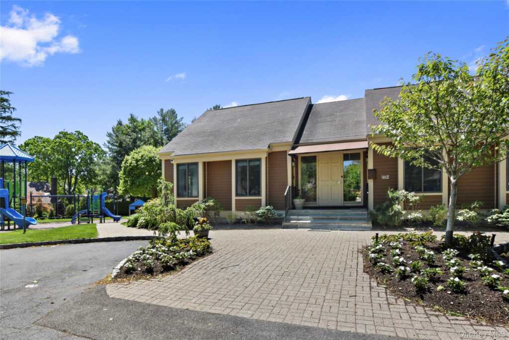 192 Ivy Hill Crescent, Rye, NY 10573 - Photo 25 of 29
