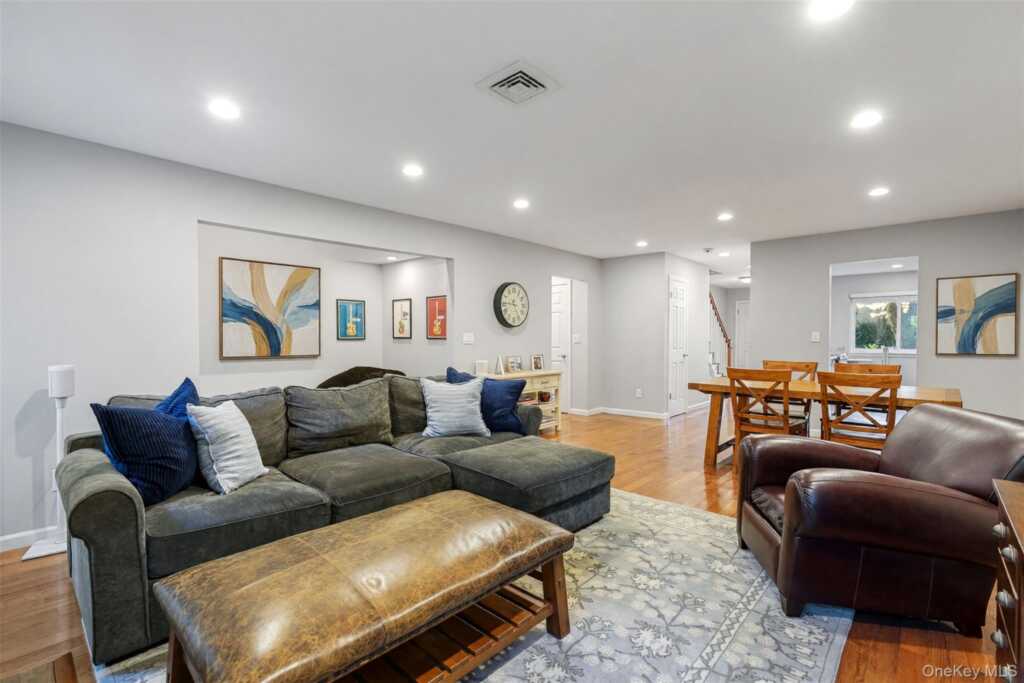 192 Ivy Hill Crescent, Rye, NY 10573 - Photo 6 of 29