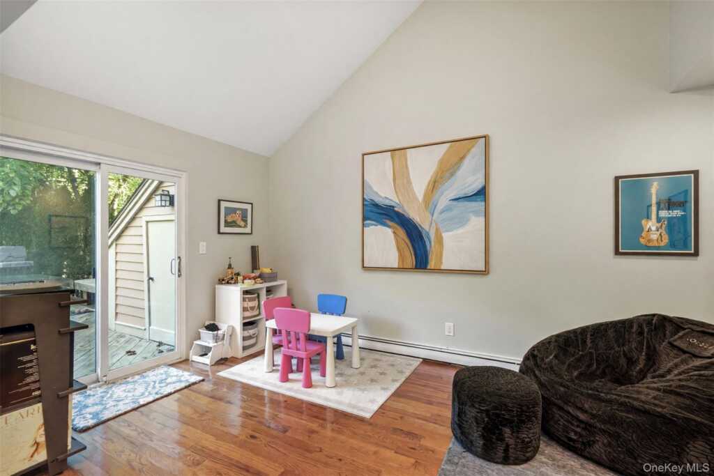 192 Ivy Hill Crescent, Rye, NY 10573 - Photo 8 of 29
