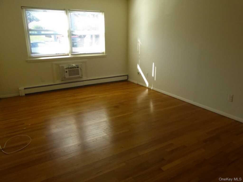 4 Duryea Place, Unit #1B, Nyack, NY 10960 - Photo 2 of 9
