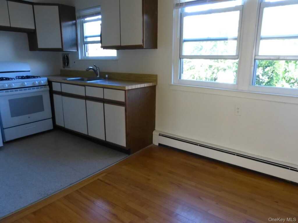 4 Duryea Place, Unit #1B, Nyack, NY 10960 - Photo 5 of 9