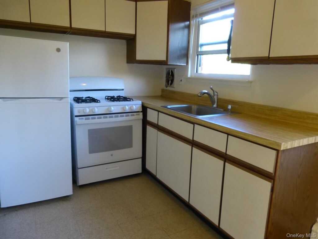 4 Duryea Place, Unit #1B, Nyack, NY 10960 - Photo 6 of 9