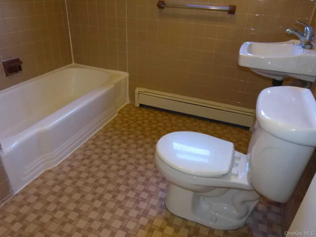 4 Duryea Place, Unit #1B, Nyack, NY 10960 - Photo 8 of 9