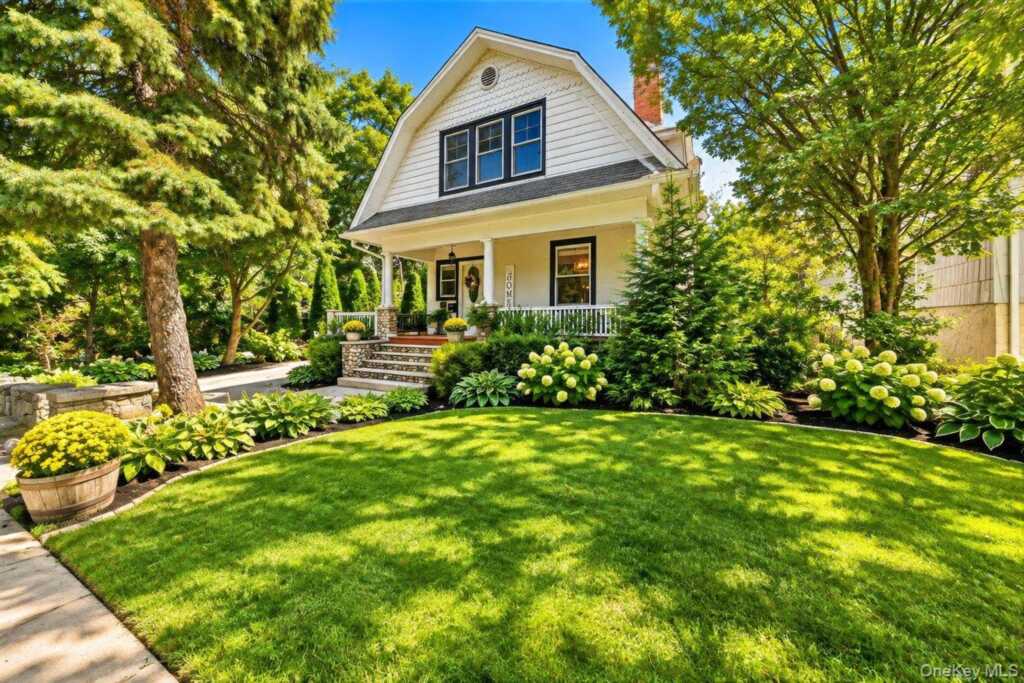 737 Bradley Street, Rye, NY 10543 - Photo 2 of 29