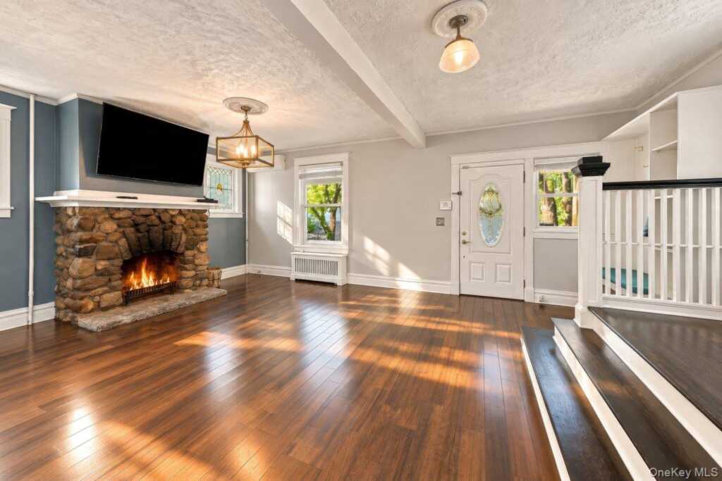 737 Bradley Street, Rye, NY 10543 - Photo 6 of 29