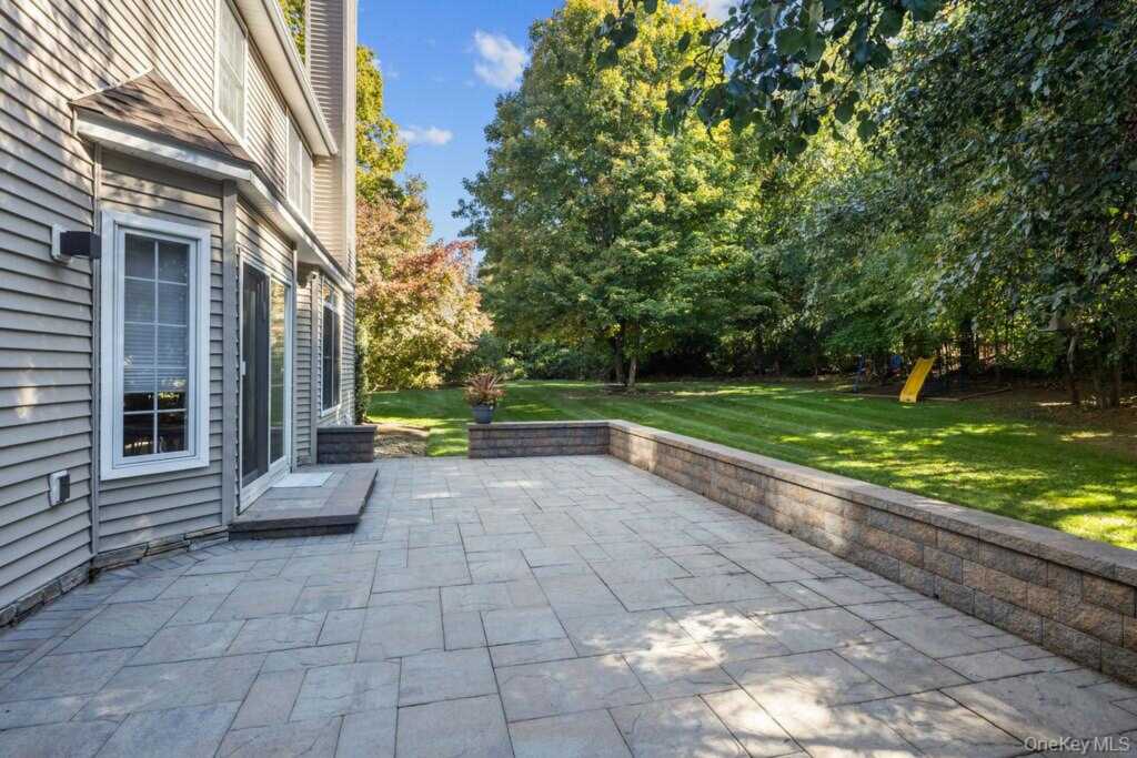 7 Birdie Drive, Suffern, NY 10901 - Photo 30 of 35