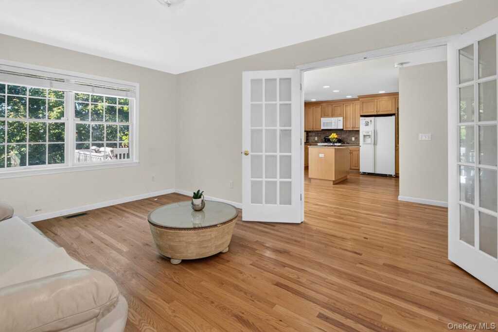 41 Mount Morris Avenue, White Plains, NY 10604 - Photo 9 of 28