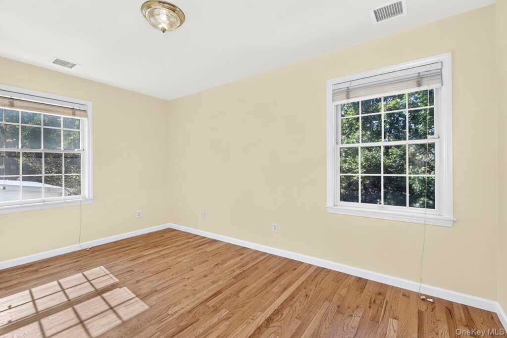 41 Mount Morris Avenue, White Plains, NY 10604 - Photo 18 of 28