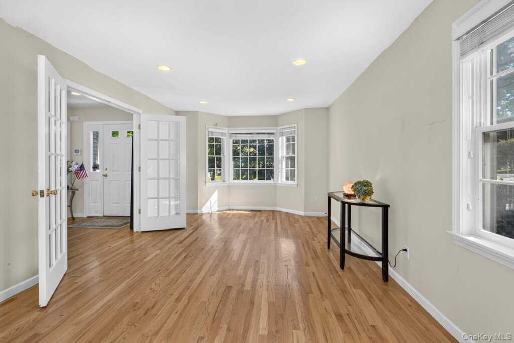 41 Mount Morris Avenue, White Plains, NY 10604 - Photo 5 of 28
