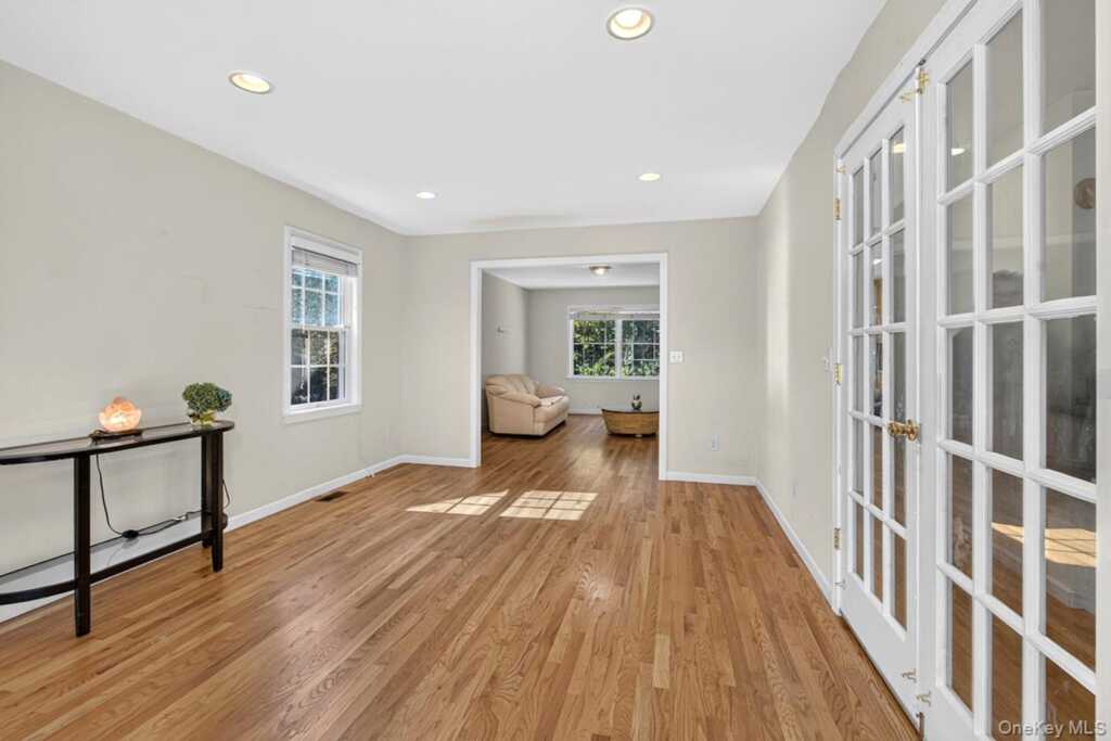 41 Mount Morris Avenue, White Plains, NY 10604 - Photo 6 of 28