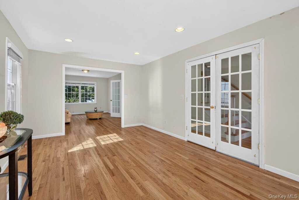 41 Mount Morris Avenue, White Plains, NY 10604 - Photo 7 of 28