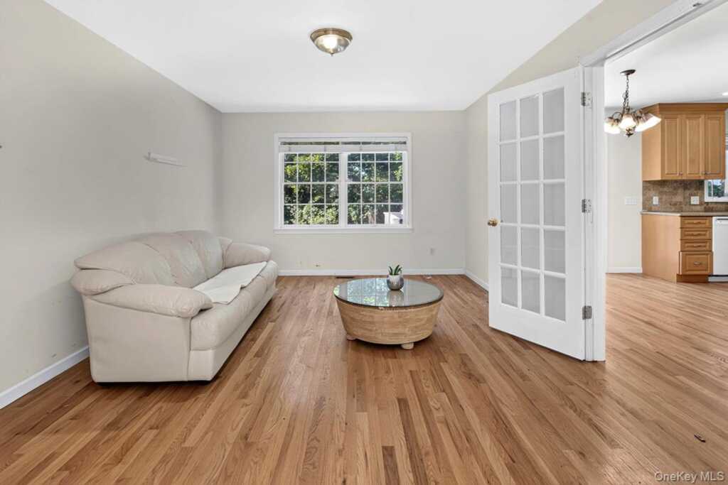 41 Mount Morris Avenue, White Plains, NY 10604 - Photo 8 of 28