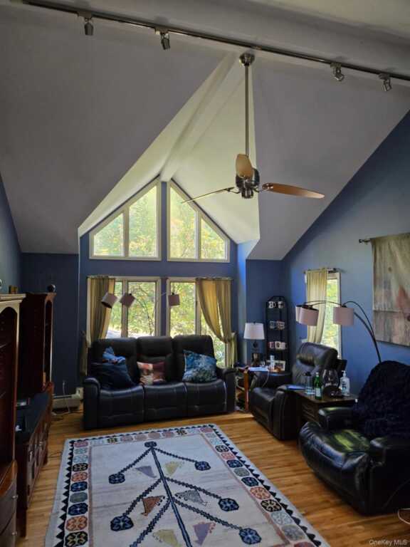 203 Wanamaker Lane, Nyack, NY 10960 - Photo 9 of 24