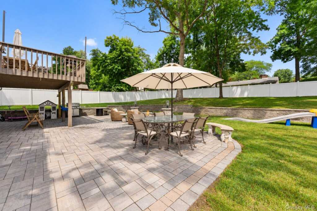 575 Babbling Brook Lane, Valley Cottage, NY 10989 - Photo 28 of 34