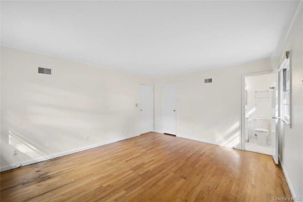 226 Rosehill Avenue, New Rochelle, NY 10804 - Photo 16 of 28