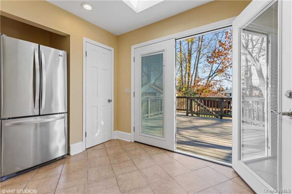 235 N Highland Avenue, Nyack, NY 10960 - Photo 5 of 16