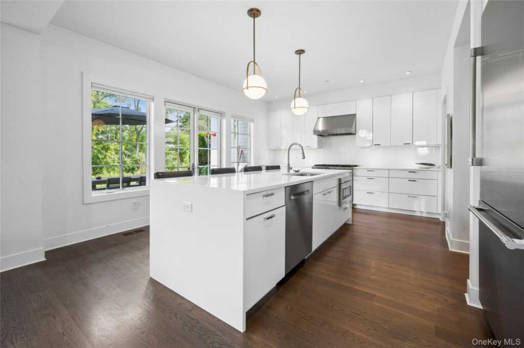 19 Lavender Lane, Rye, NY 10573 - Photo 12 of 48