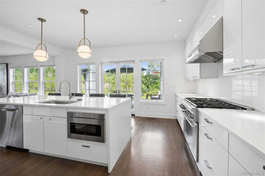 19 Lavender Lane, Rye, NY 10573 - Photo 13 of 48