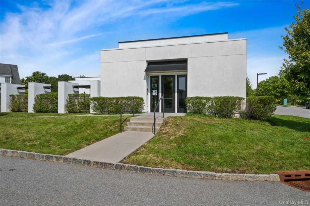 19 Lavender Lane, Rye, NY 10573 - Photo 43 of 48