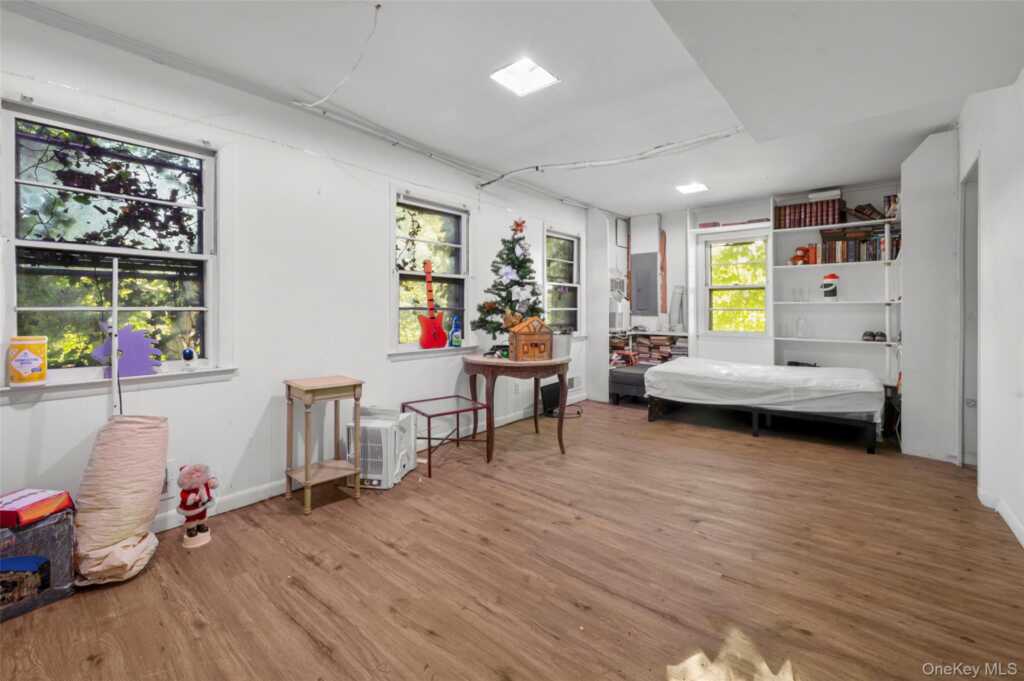 1121 North Street, White Plains, NY 10605 - Photo 9 of 16