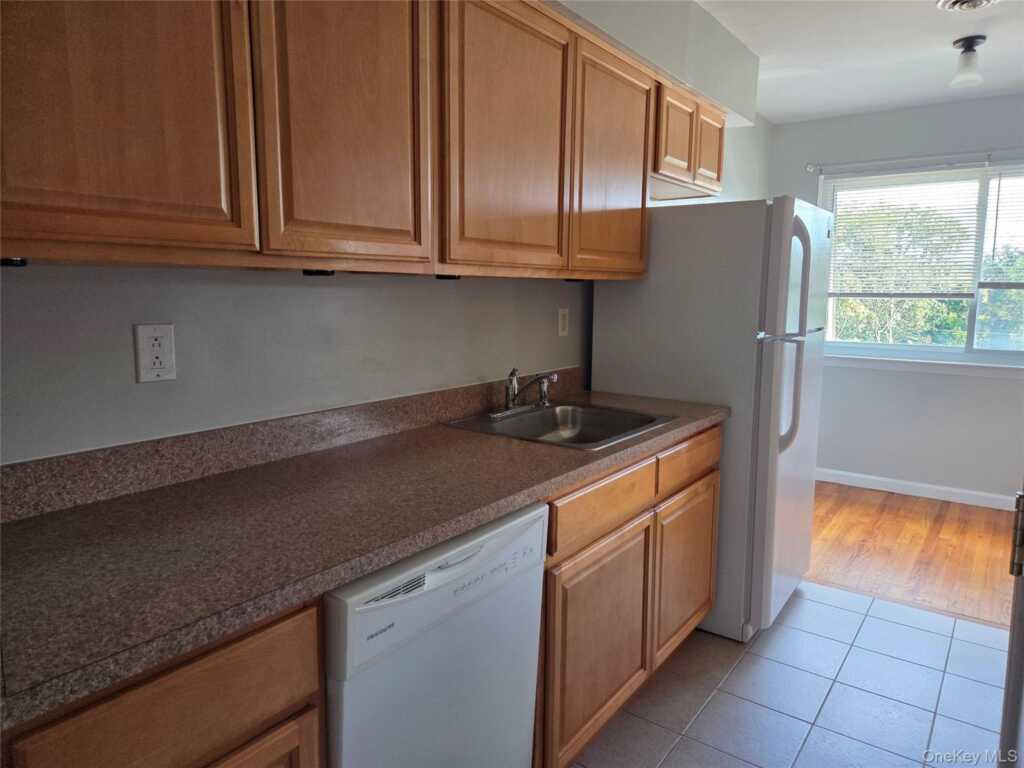 14 Pavilion Road, Unit #7, Suffern, NY 10901
