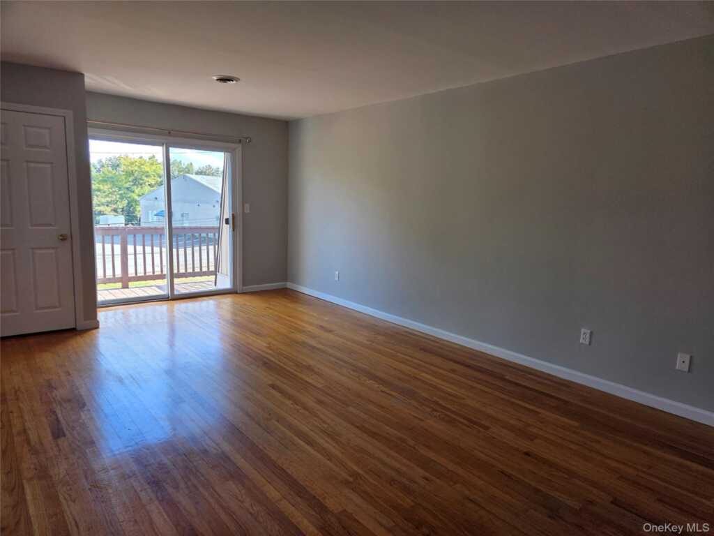 14 Pavilion Road, Unit #7, Suffern, NY 10901 - Photo 6 of 9