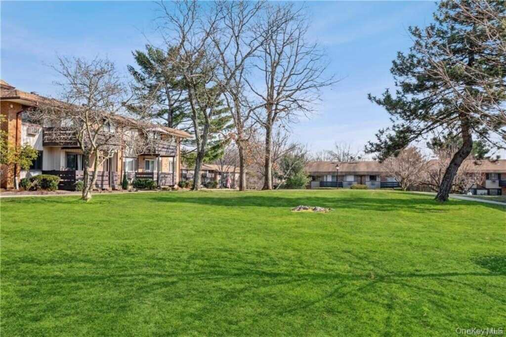 75 Sierra Vista Lane, Valley Cottage, NY 10989 - Photo 9 of 10