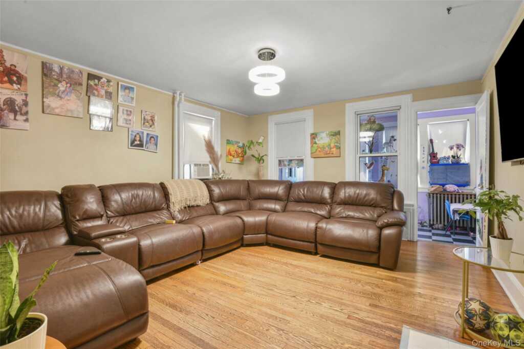 35 Charles Street, New Rochelle, NY 10801 - Photo 15 of 47