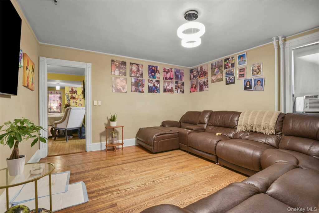 35 Charles Street, New Rochelle, NY 10801 - Photo 16 of 47