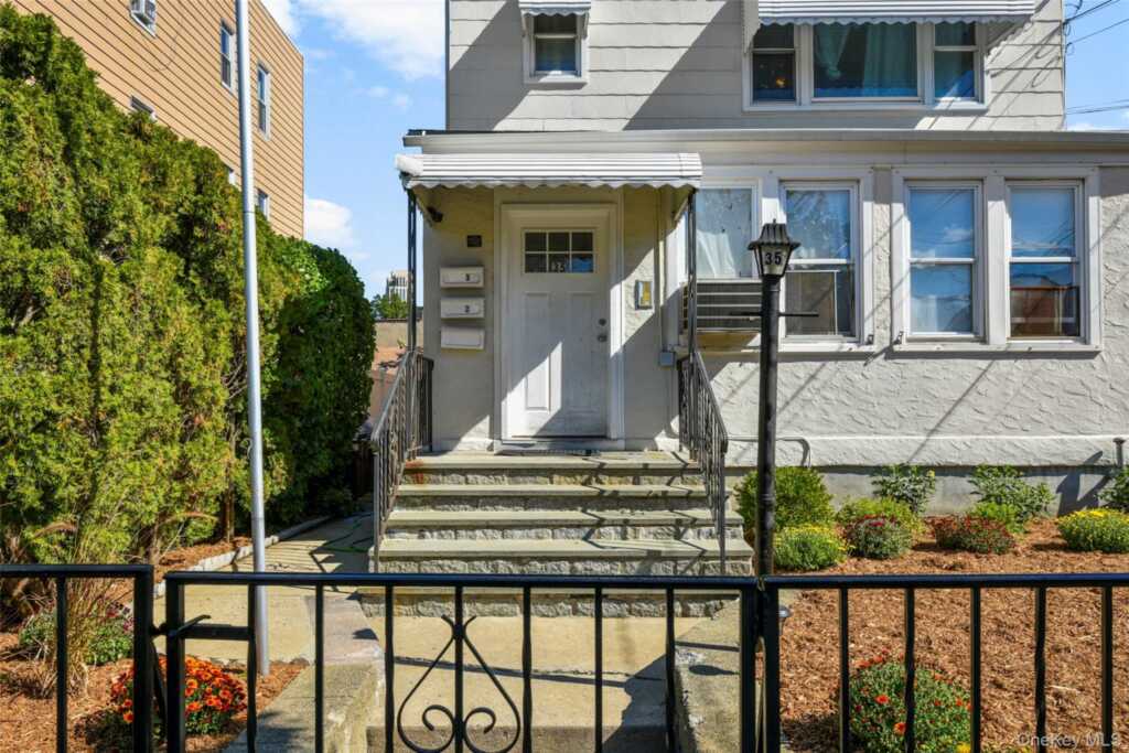 35 Charles Street, New Rochelle, NY 10801 - Photo 2 of 47