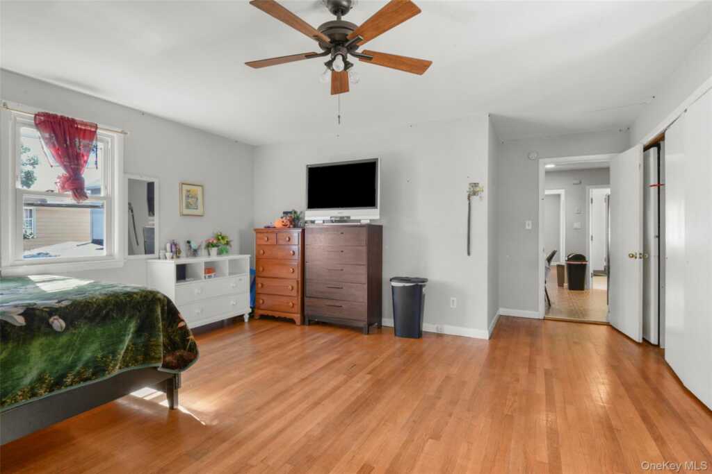 35 Charles Street, New Rochelle, NY 10801 - Photo 28 of 47