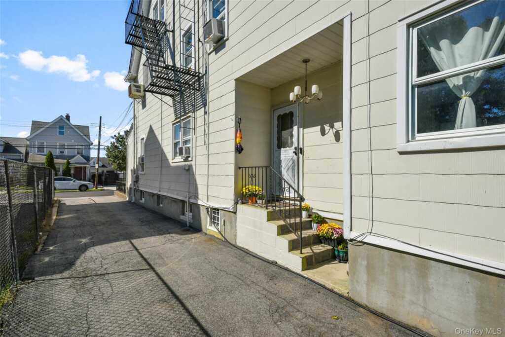 35 Charles Street, New Rochelle, NY 10801 - Photo 40 of 47