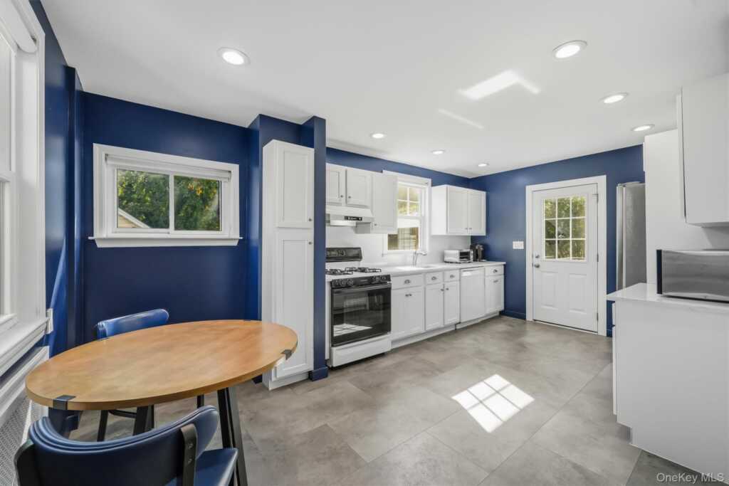 29 Clinton Street, White Plains, NY 10603 - Photo 16 of 50