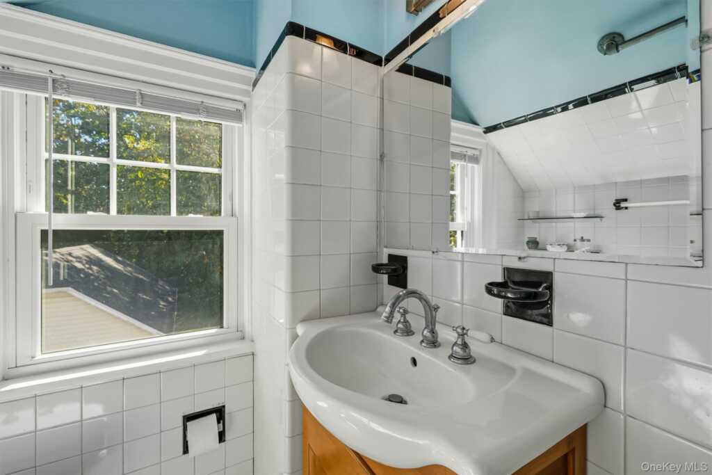29 Clinton Street, White Plains, NY 10603 - Photo 31 of 50