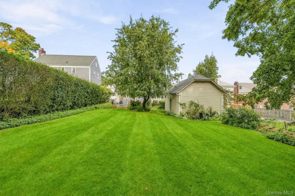 29 Clinton Street, White Plains, NY 10603 - Photo 45 of 50