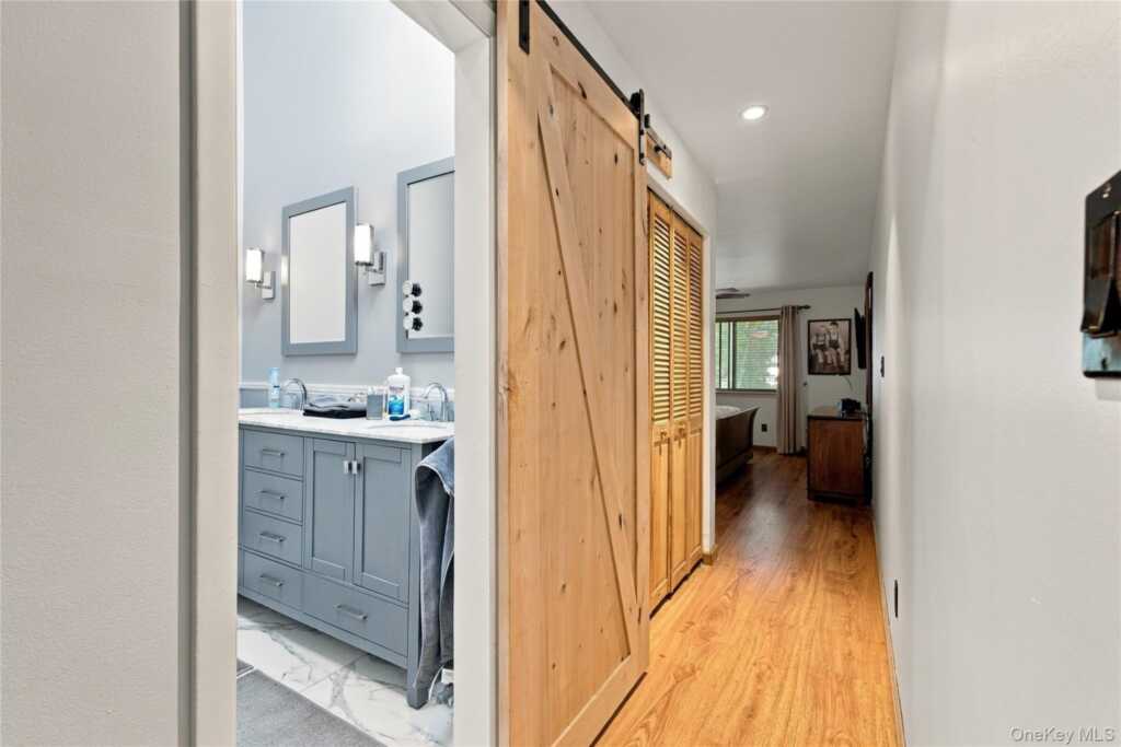 22 Village Green, Rye, NY 10573 - Photo 10 of 28