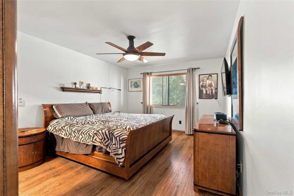 22 Village Green, Rye, NY 10573 - Photo 11 of 28