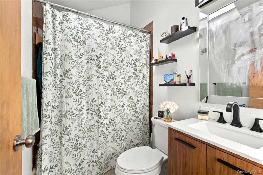 22 Village Green, Rye, NY 10573 - Photo 18 of 28