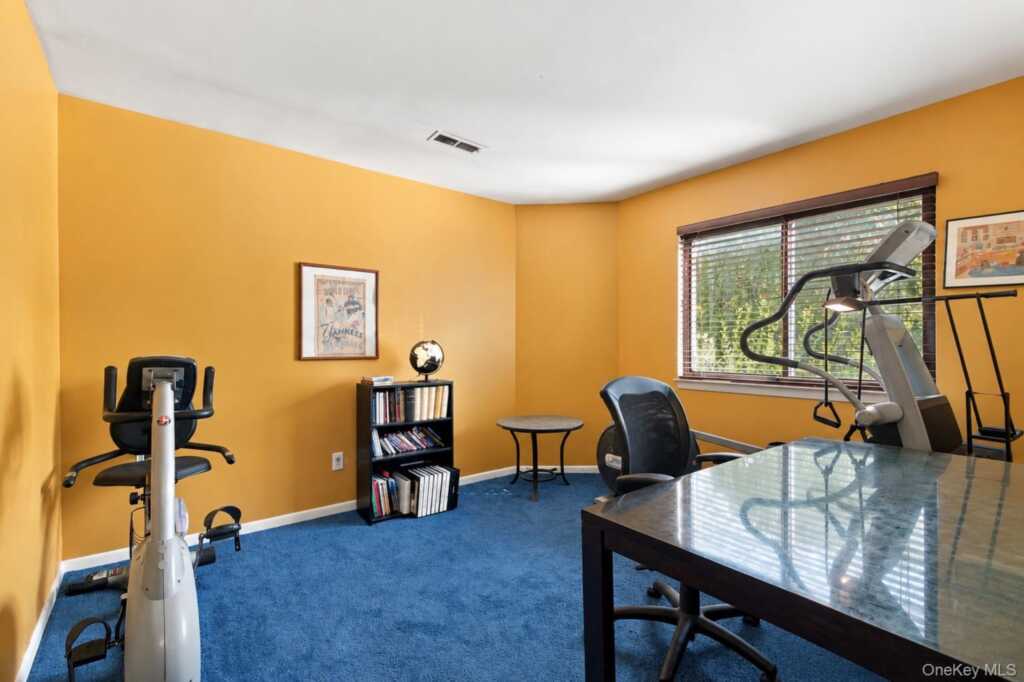 22 Village Green, Rye, NY 10573 - Photo 20 of 28
