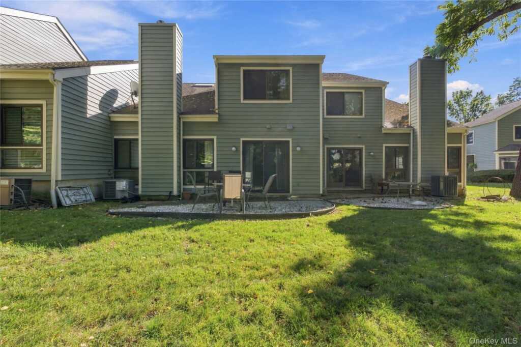 22 Village Green, Rye, NY 10573 - Photo 24 of 28