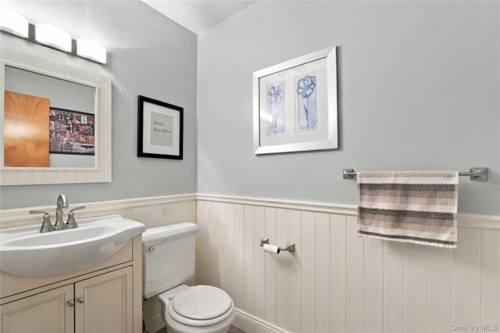 22 Village Green, Rye, NY 10573 - Photo 8 of 28